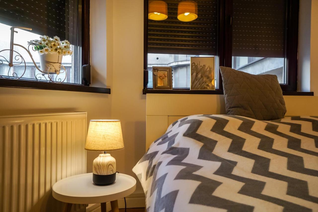 Victoriei Blue Apartman Bukarest Kültér fotó